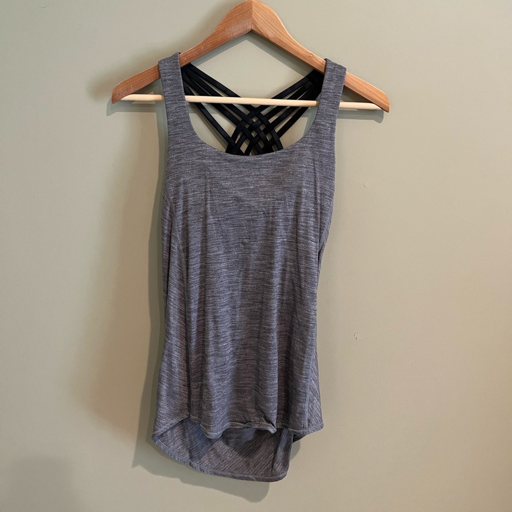 Lululemon tank size 4